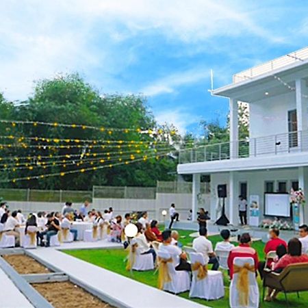 Garden Villa By Villapedia Bogor Eksteriør bilde