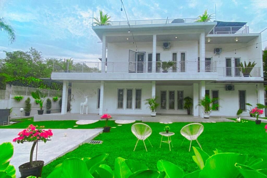 Garden Villa By Villapedia Bogor Eksteriør bilde